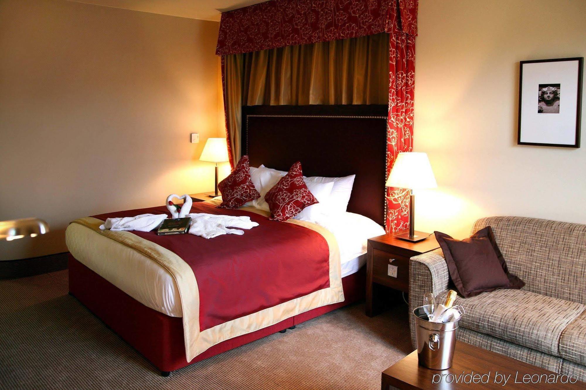 Holiday Inn Dumfries By Ihg Exterior foto